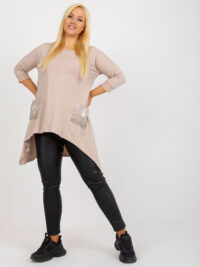 pol_pl_Bezowa-asymetryczna-bluzka-plus-size-z-kieszeniami-398130_5