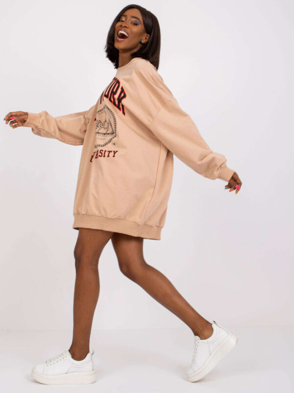 pol_pl_Bezowa-dresowa-bluza-oversize-Isla-383727_6