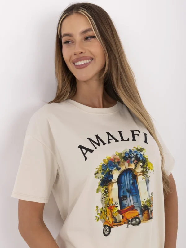 pol_pl_Bezowy-damski-t-shirt-z-napisem-412798_4