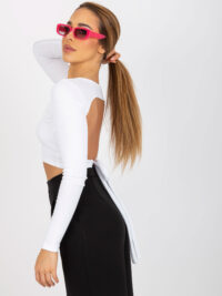 pol_pl_Biala-prazkowana-bluzka-basic-z-wiazaniem-RUE-PARIS-388208_1