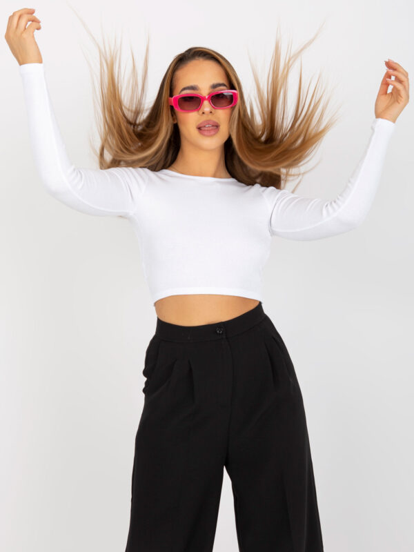 pol_pl_Biala-prazkowana-bluzka-basic-z-wiazaniem-RUE-PARIS-388208_6 pol_pl_Biala-prazkowana-bluzka-basic-z-wiazaniem-RUE-PARIS-388208_6