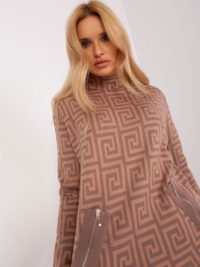 pol_pl_Brazowo-camelowy-sweter-z-golfem-i-dlugim-rekawem-402473_2