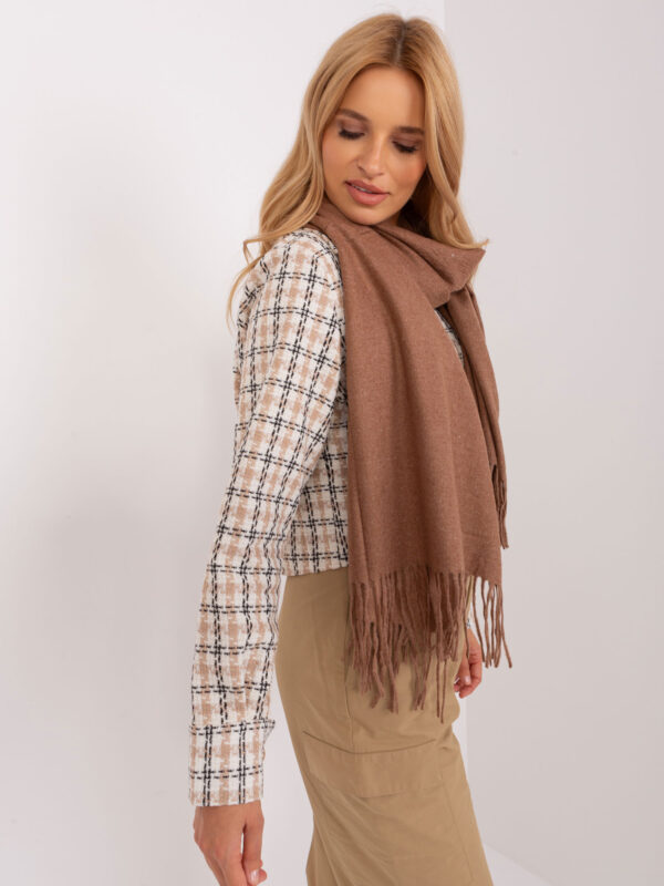 Szalik brązowy AT-SZ-23185.62P
