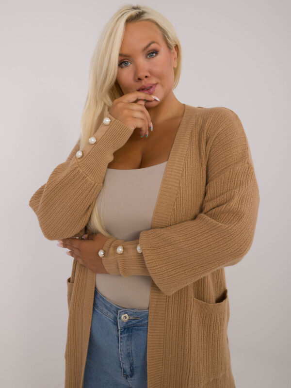 pol_pl_Camelowy-kardigan-plus-size-z-kieszeniami-408670_4 pol_pl_Camelowy-kardigan-plus-size-z-kieszeniami-408670_4
