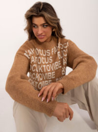pol_pl_Camelowy-sweter-oversize-z-napisami-408744_2