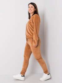pol_pl_Camelowy-welurowy-komplet-plus-size-Jeanne-359965_3