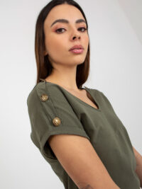 pol_pl_Ciemna-khaki-codzienna-bluzka-z-guzikami-na-rekawach-OCH-BELLA-393763_2