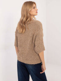 pol_pl_Ciemnobezowy-luzny-sweter-boucle-z-dekoltem-V-410325_4