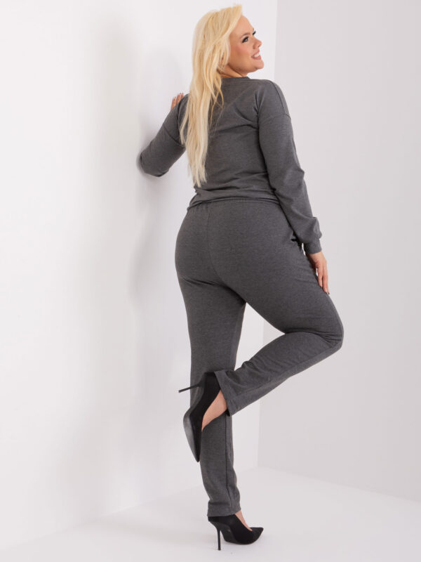 pol_pl_Ciemnoszare-melanzowe-spodnie-plus-size-z-naszywka-405345_6 pol_pl_Ciemnoszare-melanzowe-spodnie-plus-size-z-naszywka-405345_6