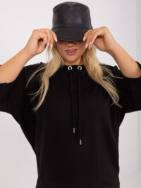 pol_pl_Czarna-bawelniana-bluzka-plus-size-z-bawelny-402637_1
