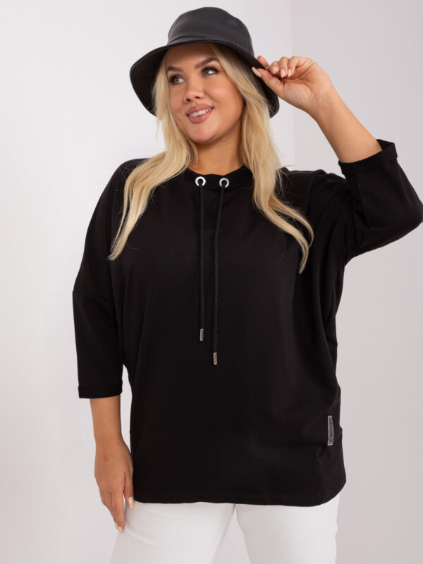 pol_pl_Czarna-bawelniana-bluzka-plus-size-z-bawelny-402637_3