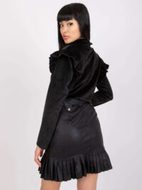 pol_pl_Czarna-bluzka-welurowa-z-falbanami-Eugenie-382275_4