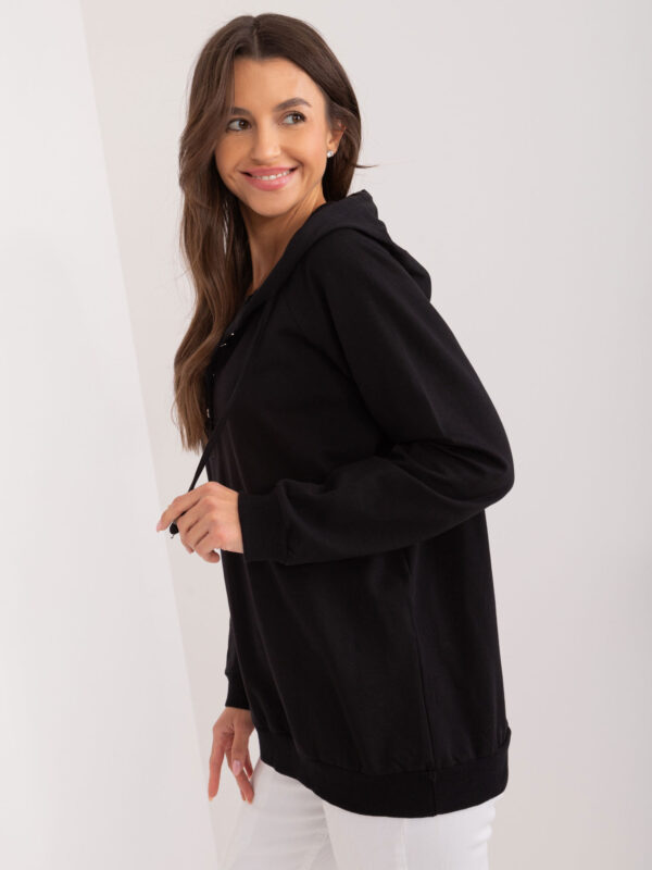pol_pl_Czarna-dresowa-bluza-z-kapturem-408089_2