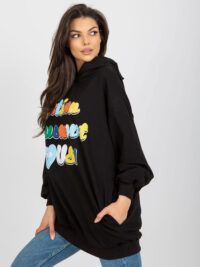 pol_pl_Czarna-dresowa-bluza-z-nadrukiem-i-kapturem-397384_4