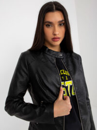 pol_pl_Czarna-kurtka-z-ekoskory-biker-z-podszewka-393897_5