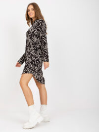 pol_pl_Czarno-biala-mini-sukienka-szmizjerka-we-wzory-RUE-PARIS-389603_2