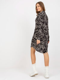 pol_pl_Czarno-biala-mini-sukienka-szmizjerka-we-wzory-RUE-PARIS-389603_3