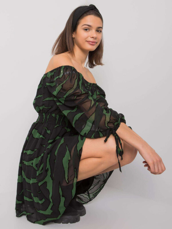 pol_pl_Czarno-zielona-sukienka-hiszpanka-z-printami-Philippi-379652_1