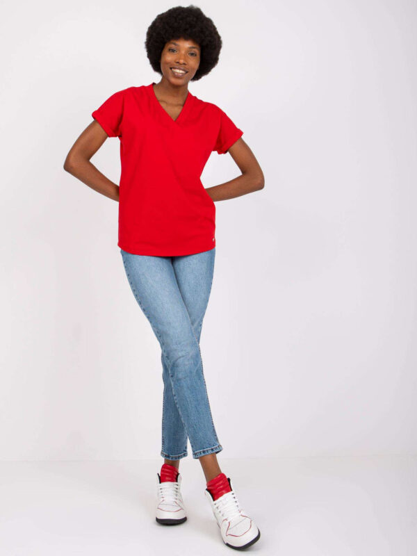 pol_pl_Czerwony-luzny-t-shirt-Severine-383967_3
