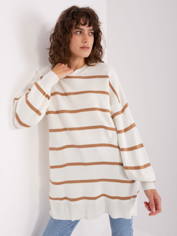 Sweter camelowy TO-SW-1309.31