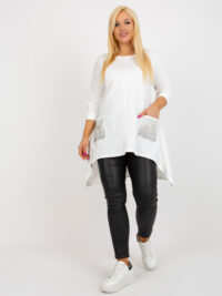 pol_pl_Ecru-dluga-bluzka-plus-size-z-kieszeniami-398150_3