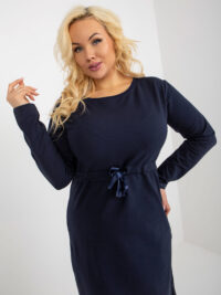 pol_pl_Granatowa-dresowa-sukienka-plus-size-ze-sciagaczem-w-pasie-393795_4