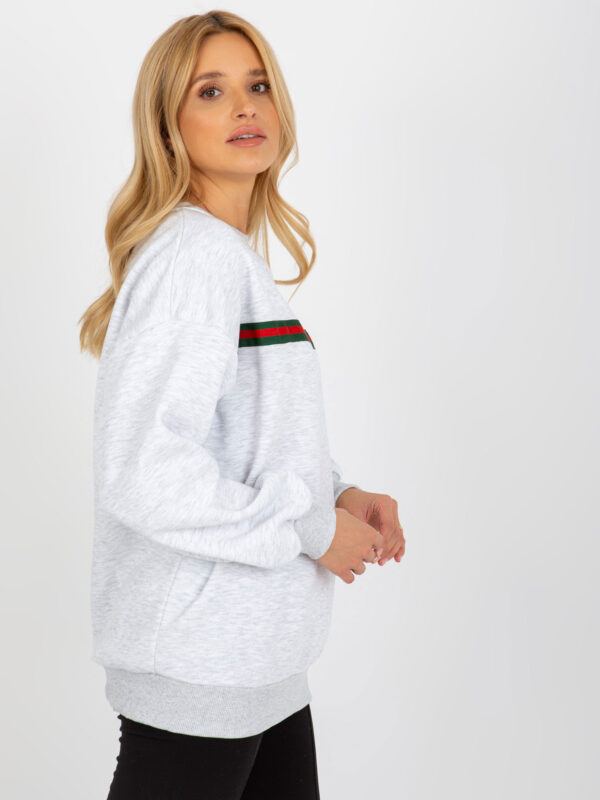 pol_pl_Jasnoszara-dresowa-bluza-damska-oversize-bez-kaptura-393812_2 pol_pl_Jasnoszara-dresowa-bluza-damska-oversize-bez-kaptura-393812_2