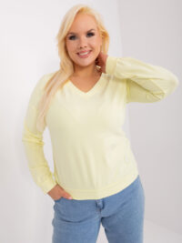 pol_pl_Jasnozolta-damska-bluzka-plus-size-na-co-dzien-405398_3