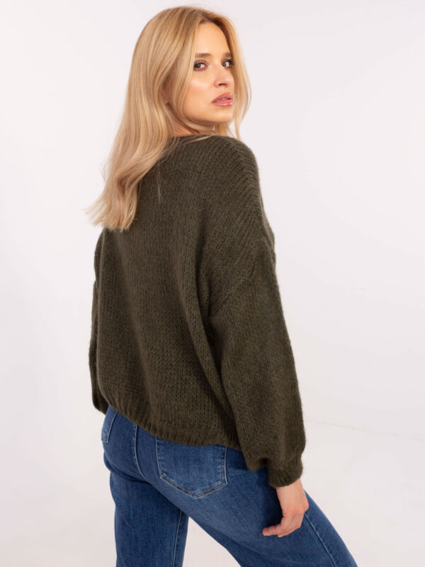 pol_pl_Khaki-damski-sweter-oversize-z-wiazaniem-410959_3