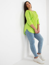 pol_pl_Limonkowa-bluzka-plus-size-basic-z-okraglym-dekoltem-395306_1