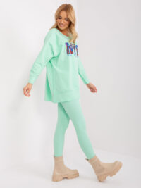pol_pl_Mietowy-komplet-casualowy-z-bluza-z-nadrukiem-404240_5