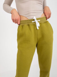 pol_pl_Oliwkowe-spodnie-dresowe-basic-z-bawelny-390606_6