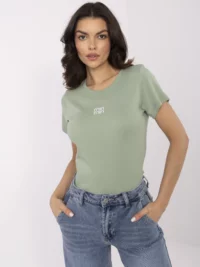 pol_pl_Pistacjowa-bluzka-z-wyhaftowanym-napisem-412037_1