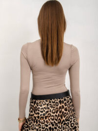 pol_pl_RUE-PARIS-Ciemnobezowa-bluzka-Cassie-339874_5