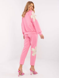 pol_pl_Rozowy-damski-komplet-ze-wstawkami-w-kwiaty-411377_6